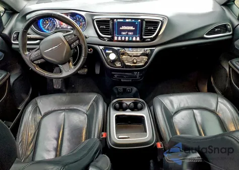 2020 Chrysler Pacifica Touring L Plus z USA, uszkodzony, nr VIN 2C4RC1EG3LR240583